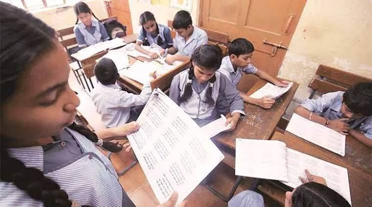 Read more about the article 1 जुलाई से 15 जुलाई के बीच होंगी CBSE की 10वीं और 12वीं बोर्ड की परीक्षाएं.