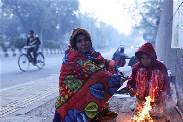 Read more about the article Weather Update: देश में ठंड ने दी दस्तक, कई राज्यों में 10 डिग्री तक गिरा पारा, 11 राज्यों में बारिश का अलर्ट