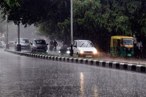 Read more about the article Weather Update: पंजाब में मानसून फिर से सक्रिय, चंडीगढ़-मोहाली में हो रही बारिश; जानिए अपने क्षेत्र का हाल