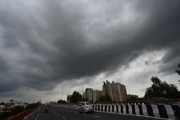 You are currently viewing Weather Update: पंजाब-चंडीगढ़ में आज बारिश का अलर्ट नहीं, इस तारीख तक सूखा रहेगा मौसम