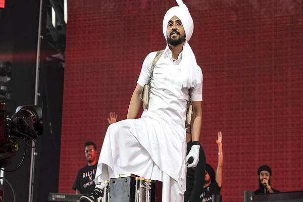 You are currently viewing लुधियाना में नए साल का जश्न मनाने के लिए Diljit Dosanjh तैयार, पूरे शो का प्रशासन को गायक देंगे इतने लाख रुपए